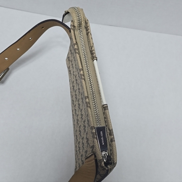 MICHAEL KORS White/Tan MK Monogram Adjustable Waist Belt w/Small Fanny Pack, NWT - Picture 6 of 8